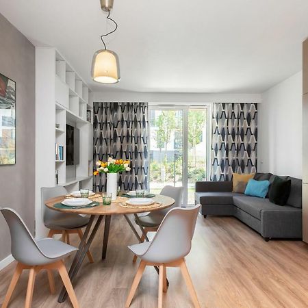 Fort Wola Apartments Warsaw By Noclegi Renters Ngoại thất bức ảnh