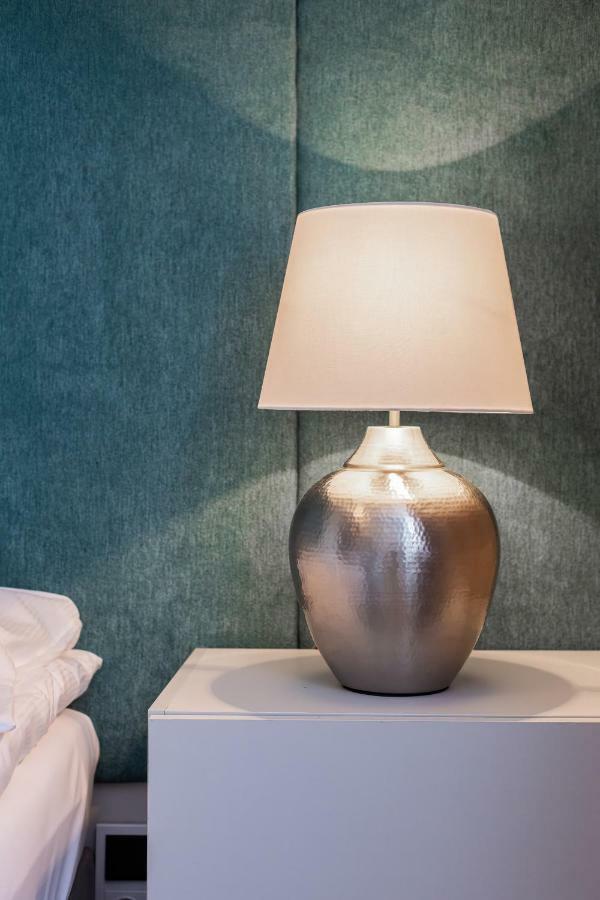 Fort Wola Apartments Warsaw By Noclegi Renters Ngoại thất bức ảnh