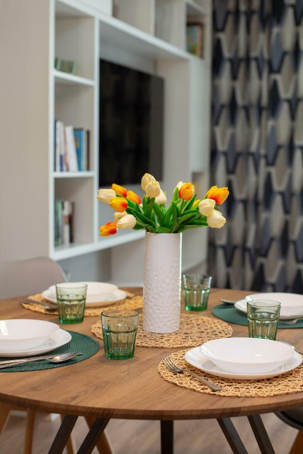 Fort Wola Apartments Warsaw By Noclegi Renters Ngoại thất bức ảnh